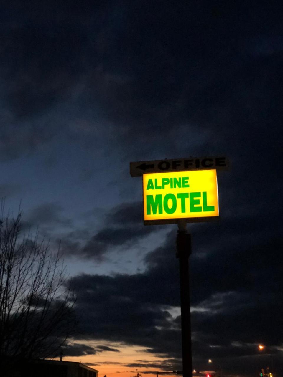 Alpine Motel Rocky Mountain House Eksteriør bilde